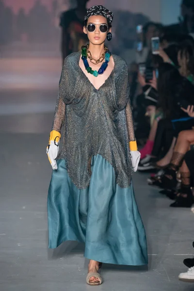 Look 9